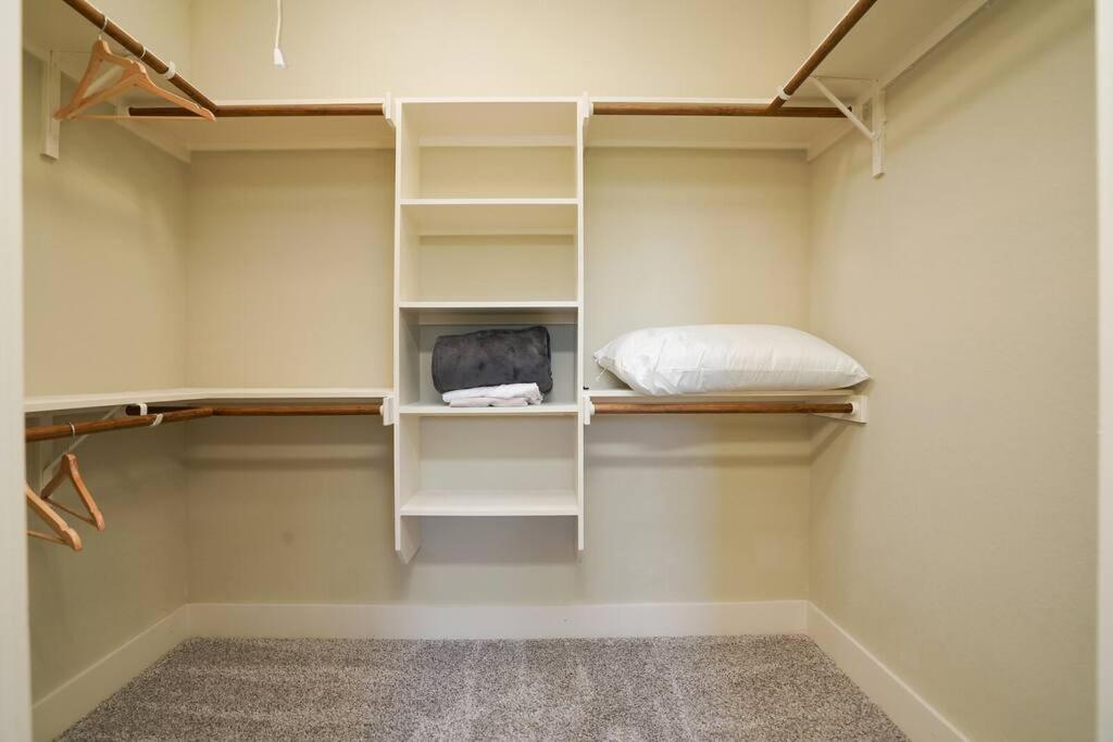 Spacious, Sleeps 6, St Phillips, King Bed San Antonio Esterno foto